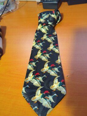 Vintage Studio 890 Tie - Handmade - Dual Layered  Korea 100% Polyester Ducks
